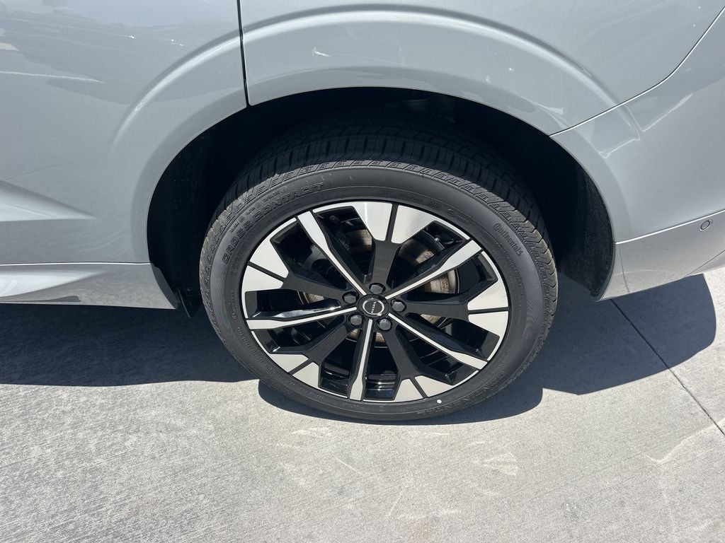 2026 Volvo XC60 Plug-In Hybrid T8 Plus