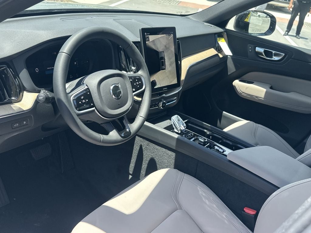 2026 Volvo XC60 Plug-In Hybrid T8 Plus