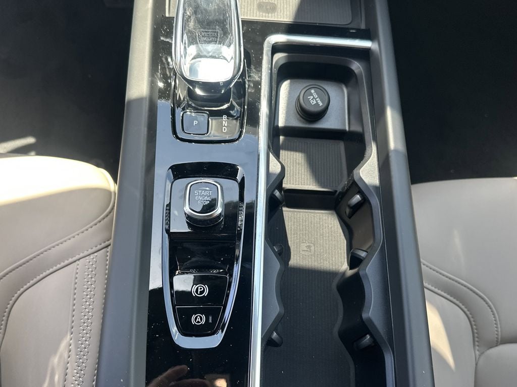 2026 Volvo XC60 Plug-In Hybrid T8 Plus