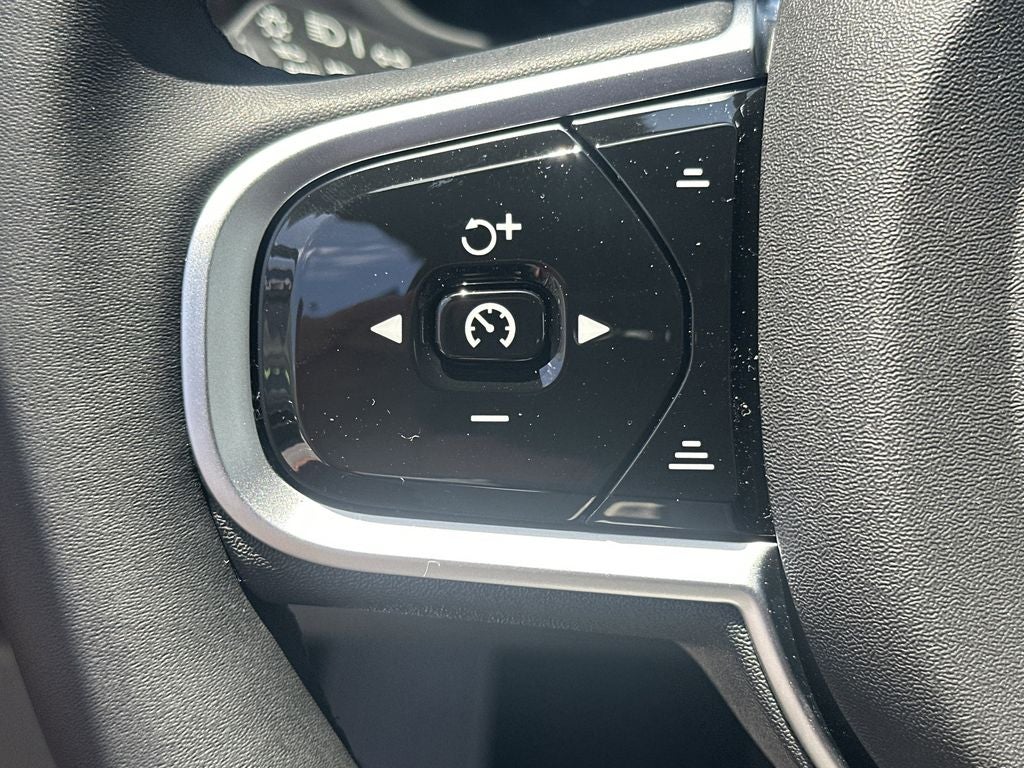 2026 Volvo XC60 Plug-In Hybrid T8 Plus