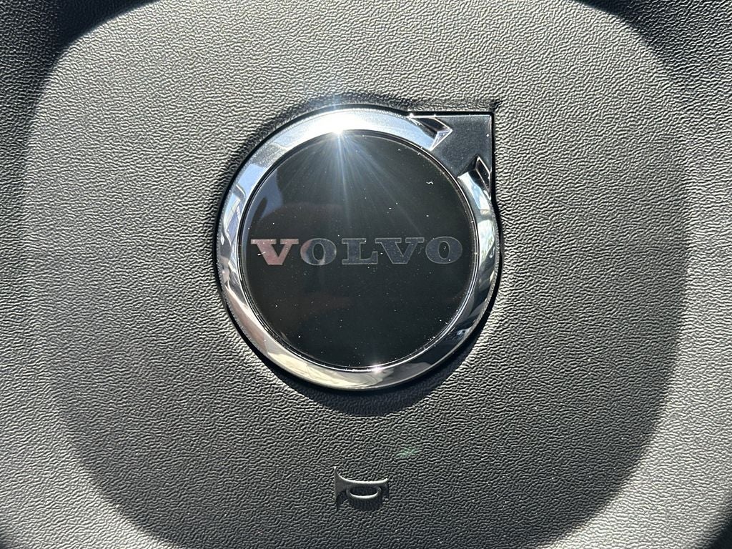 2026 Volvo XC60 Plug-In Hybrid T8 Plus