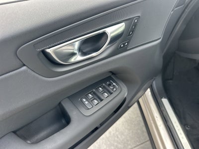 2026 Volvo XC60 Plug-In Hybrid T8 Plus