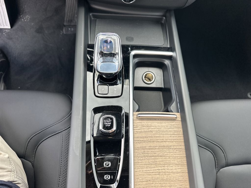 2026 Volvo XC60 Plug-In Hybrid T8 Plus