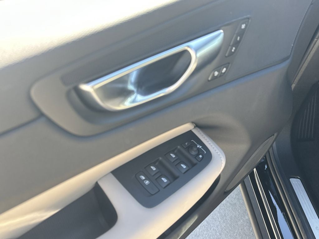 2026 Volvo XC60 Plug-In Hybrid T8 Core