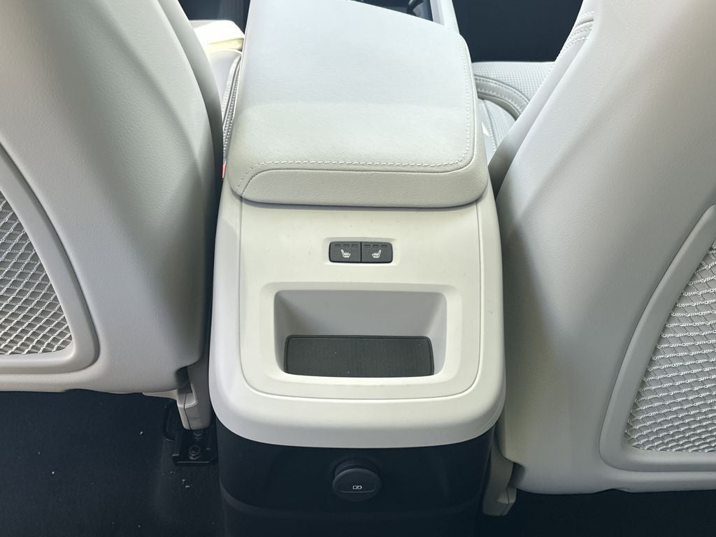 2026 Volvo XC60 Plug-In Hybrid T8 Ultra