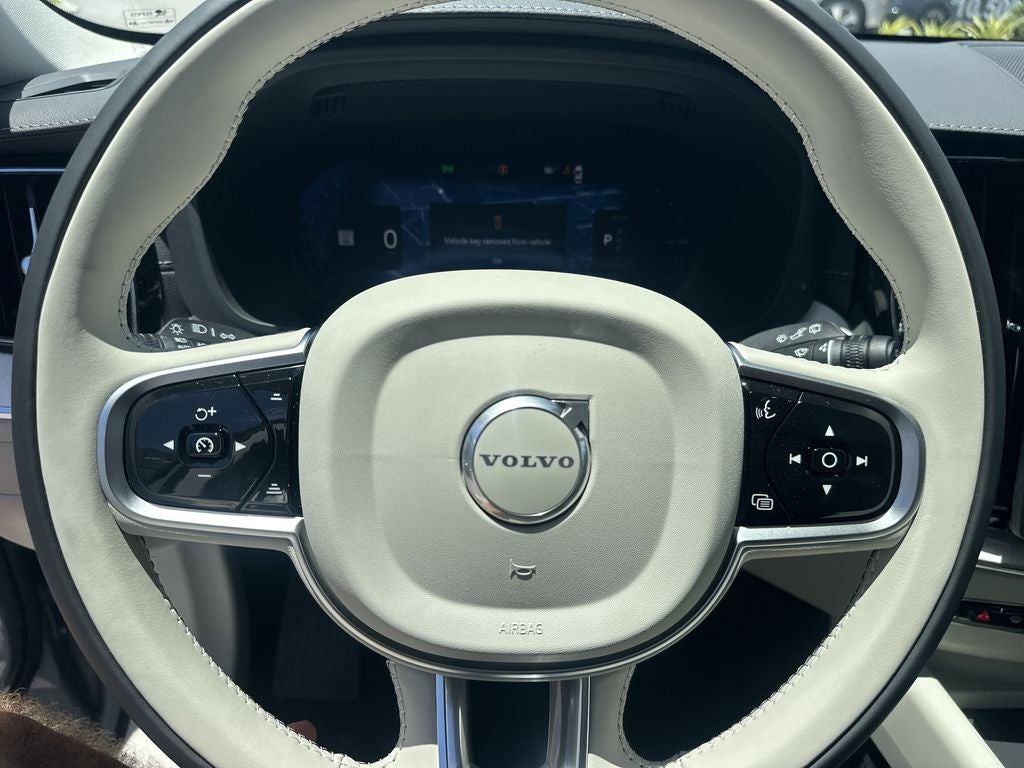 2026 Volvo XC60 Plug-In Hybrid T8 Ultra