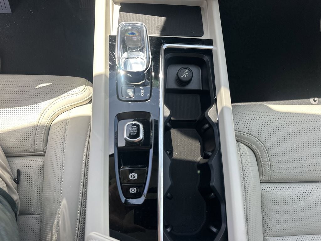 2026 Volvo XC60 Plug-In Hybrid T8 Ultra