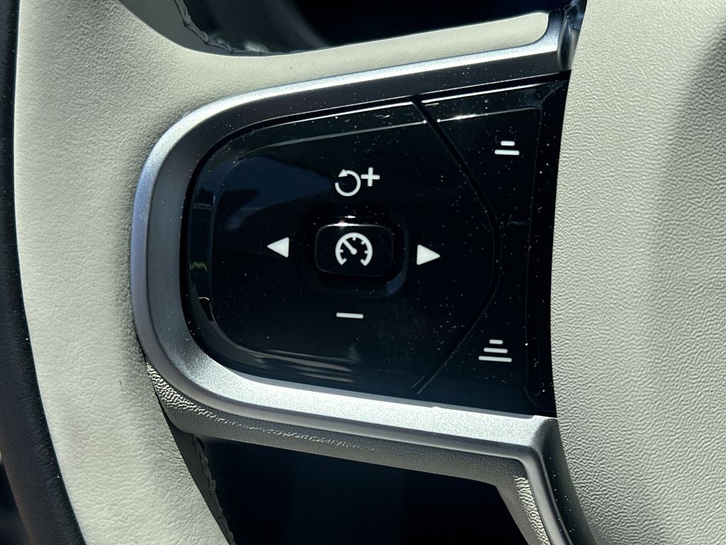 2026 Volvo XC60 Plug-In Hybrid T8 Ultra