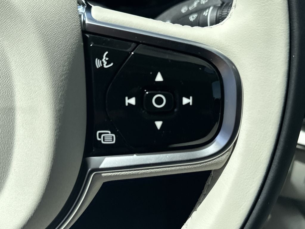 2026 Volvo XC60 Plug-In Hybrid T8 Ultra