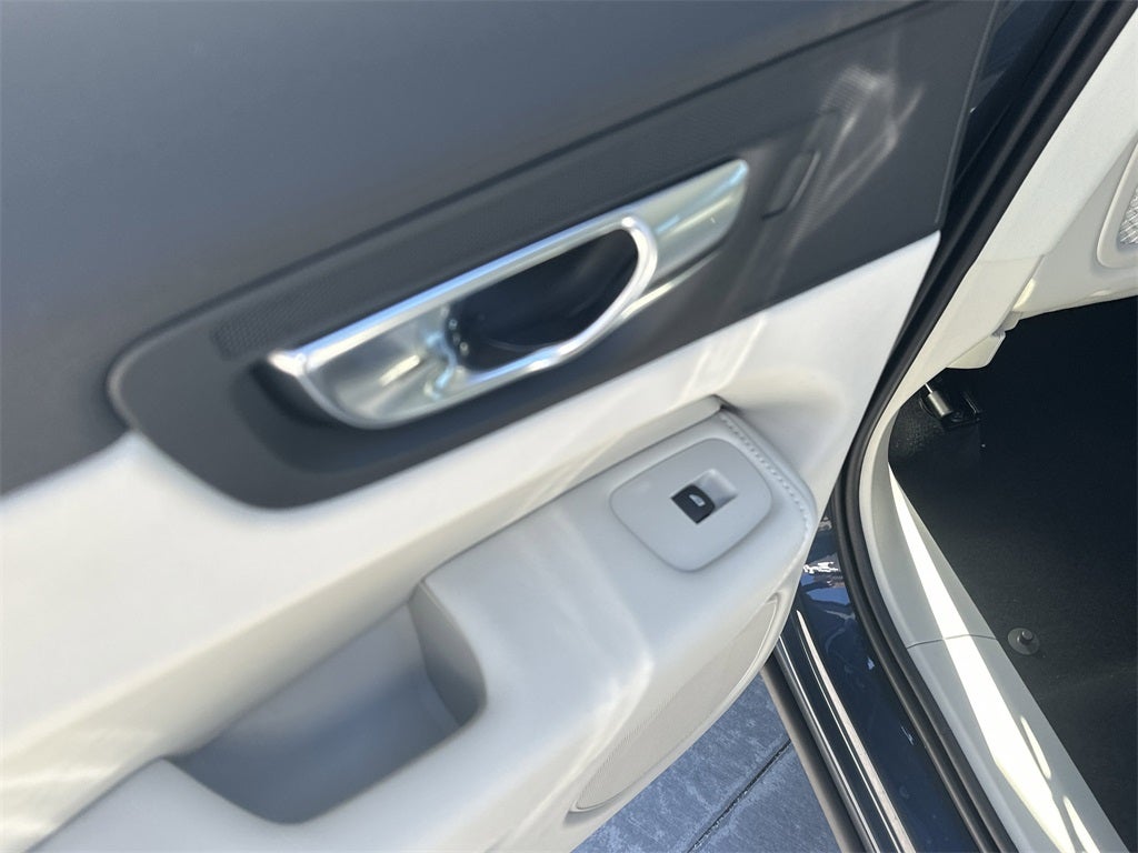 2026 Volvo XC60 Plug-In Hybrid T8 Ultra