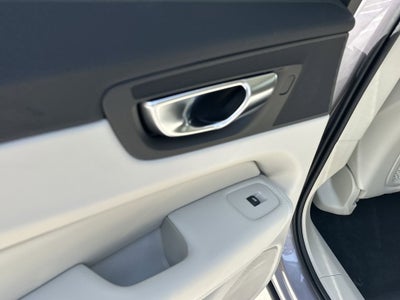 2026 Volvo XC60 Plug-In Hybrid T8 Ultra