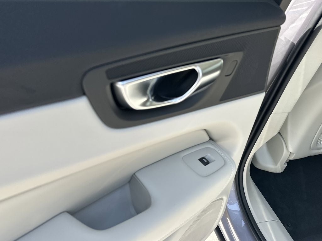 2026 Volvo XC60 Plug-In Hybrid T8 Ultra