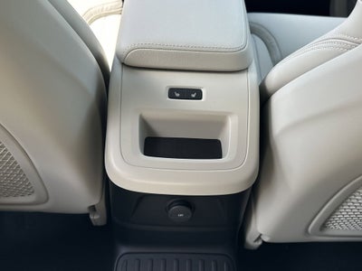 2026 Volvo XC60 Plug-In Hybrid T8 Ultra