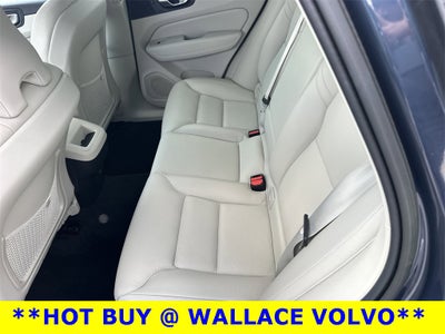 2023 Volvo XC60 B5 Plus Dark Theme