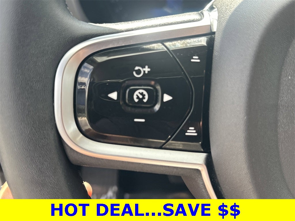 2023 Volvo XC60 B5 Plus Bright Theme