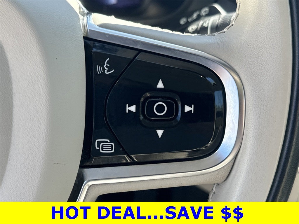 2023 Volvo XC60 B5 Plus Bright Theme