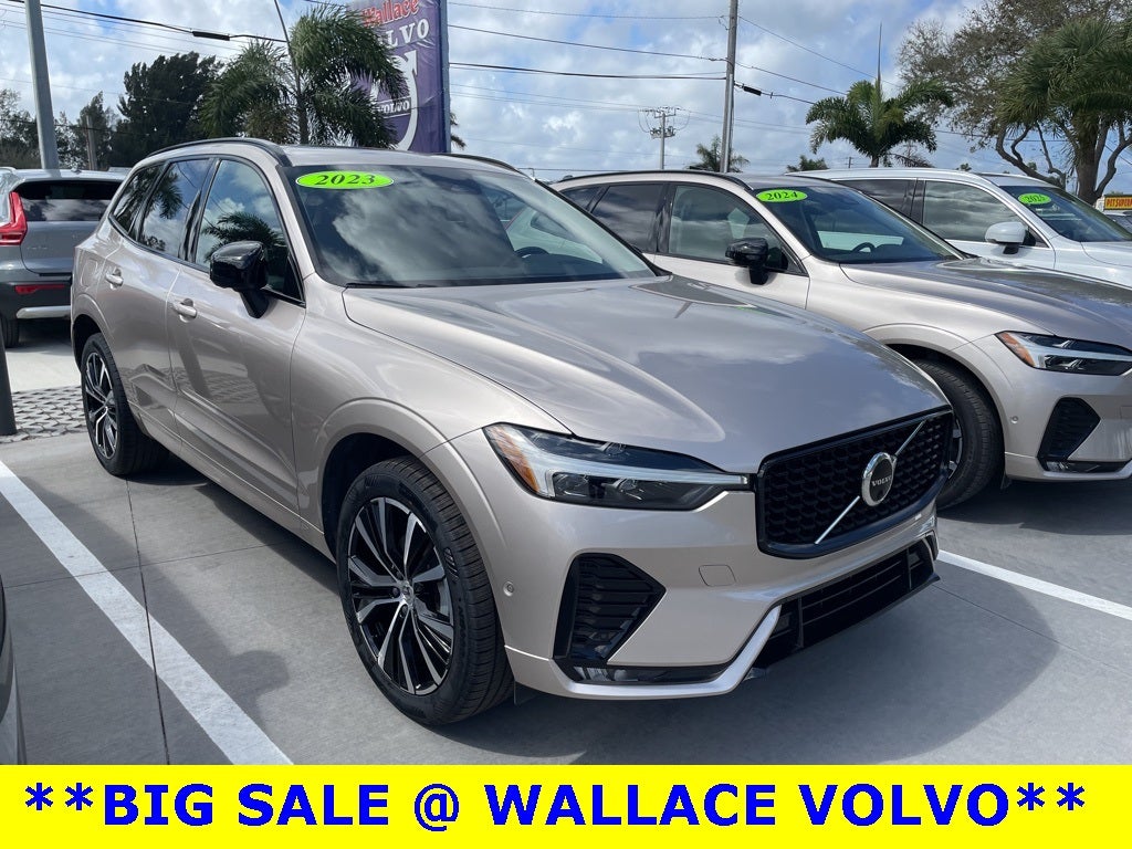 2023 Volvo XC60 B5 Plus Dark Theme