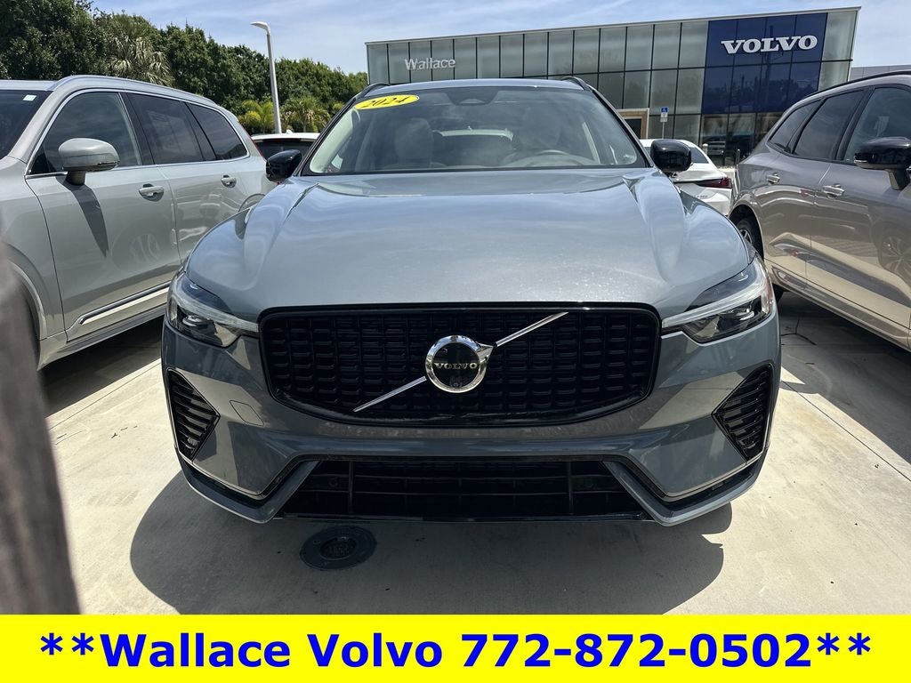 2024 Volvo XC60 B5 Plus Dark Theme