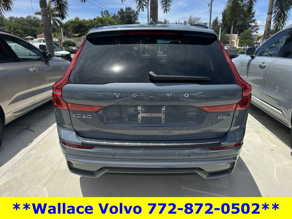 2024 Volvo XC60 B5 Plus Dark Theme