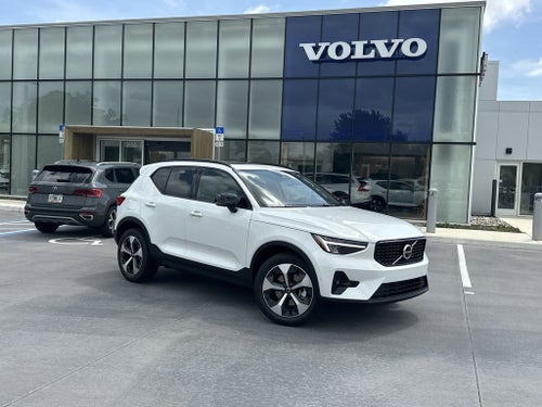 2026 Volvo XC40 B5 Plus