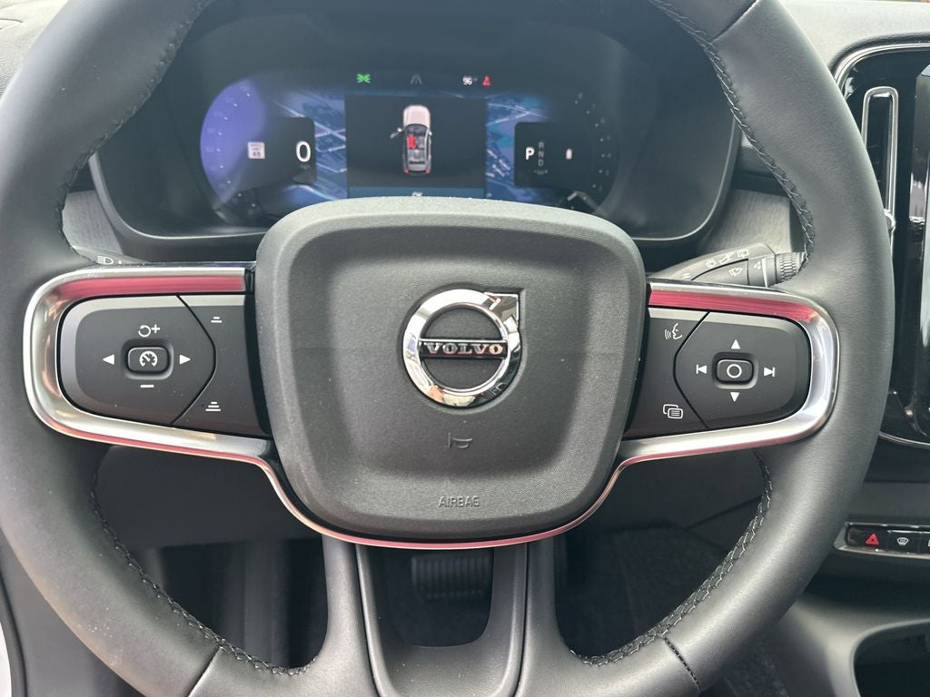 2026 Volvo XC40 B5 Plus