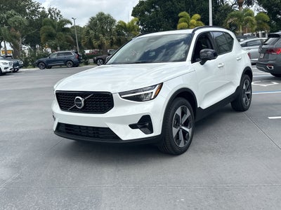 2026 Volvo XC40 B5 Plus