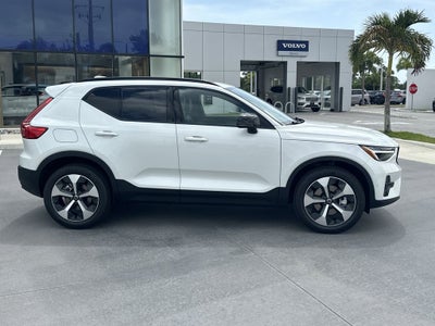 2026 Volvo XC40 B5 Plus