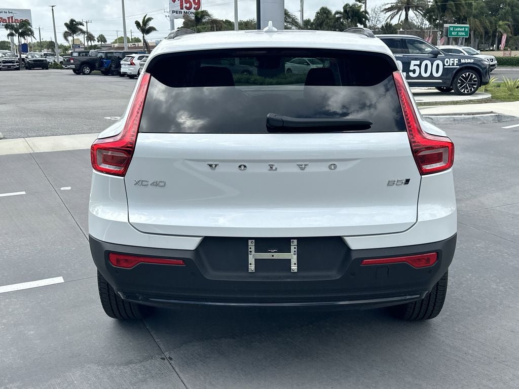 2026 Volvo XC40 B5 Plus