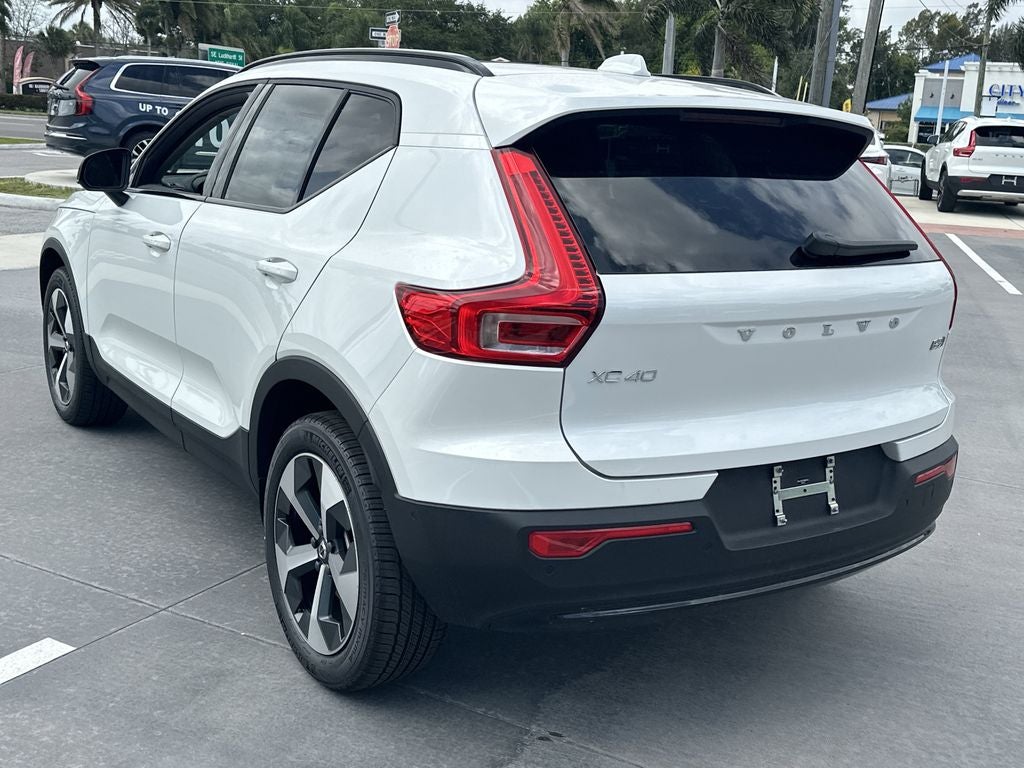 2026 Volvo XC40 B5 Plus