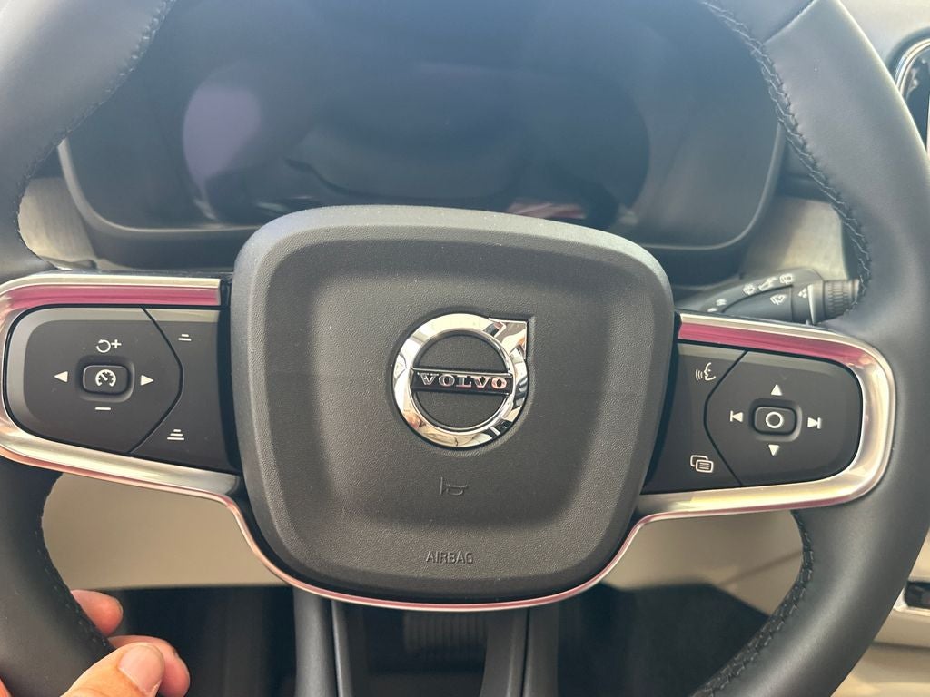 2026 Volvo XC40 B5 Plus