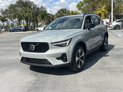 2026 Volvo XC40 B5 Plus