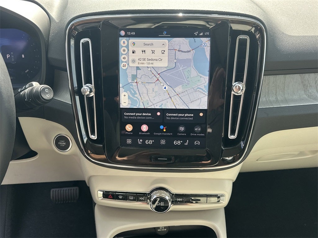 2026 Volvo XC40 B5 Plus