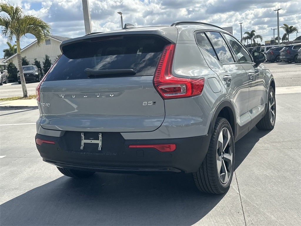 2026 Volvo XC40 B5 Plus
