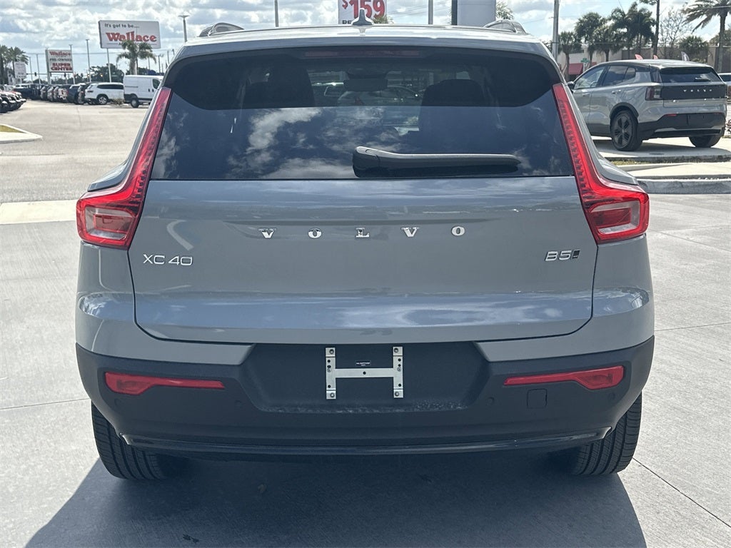2026 Volvo XC40 B5 Plus