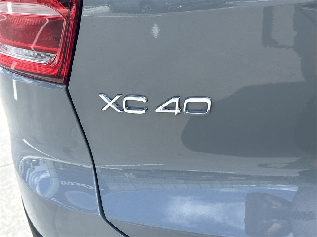 2026 Volvo XC40 B5 Plus