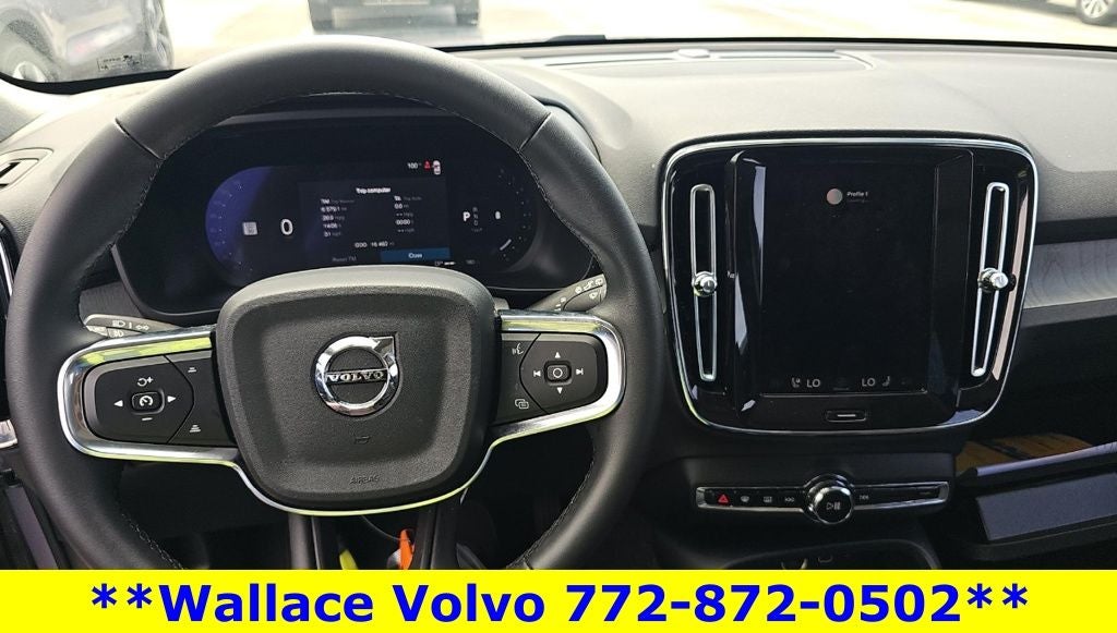 2026 Volvo XC40 B5 Plus
