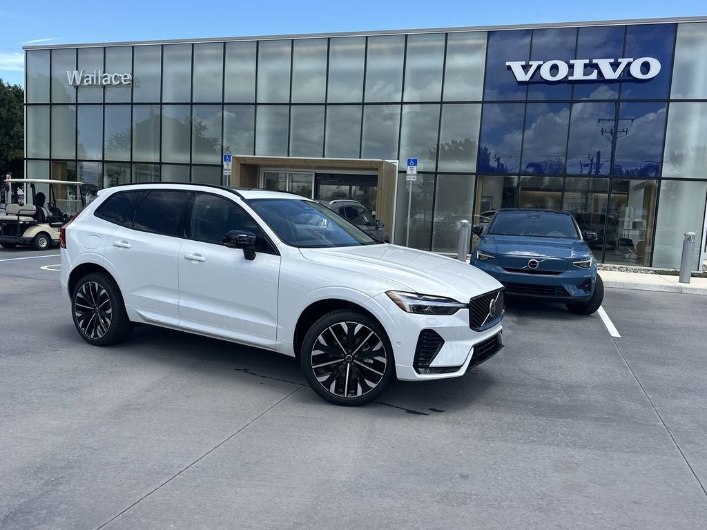 2026 Volvo XC40 B5 Plus