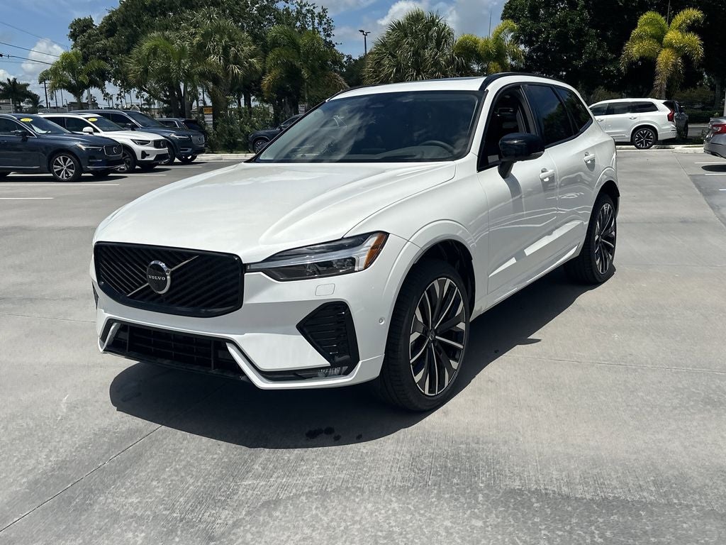 2026 Volvo XC40 B5 Plus
