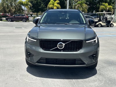 2026 Volvo XC40 B5 Plus