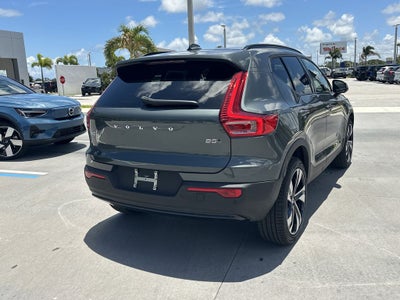 2026 Volvo XC40 B5 Plus