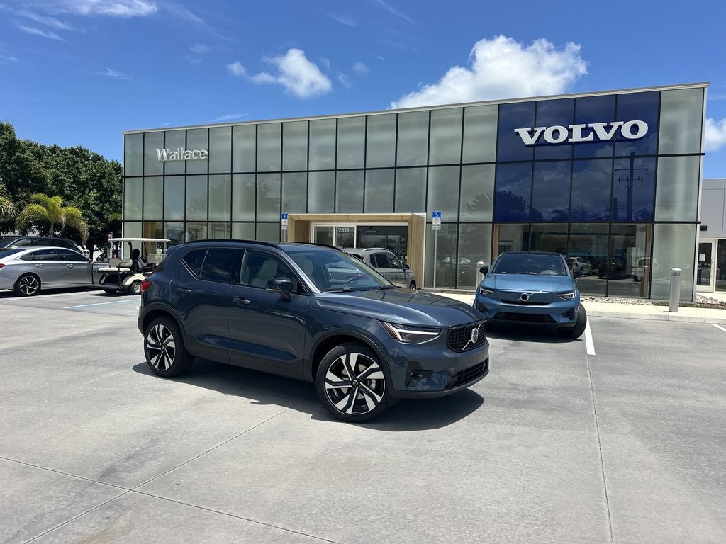 2026 Volvo XC40 B5 Plus