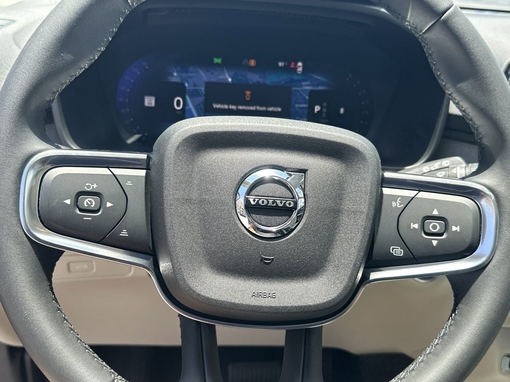 2026 Volvo XC40 B5 Plus