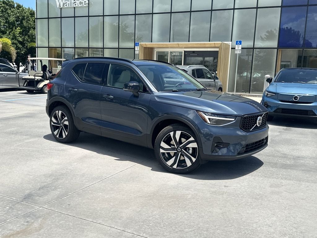 2026 Volvo XC40 B5 Plus