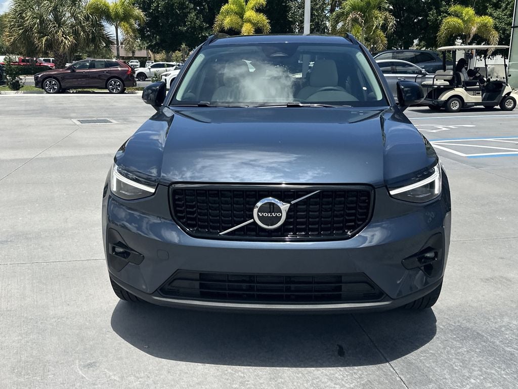 2026 Volvo XC40 B5 Plus