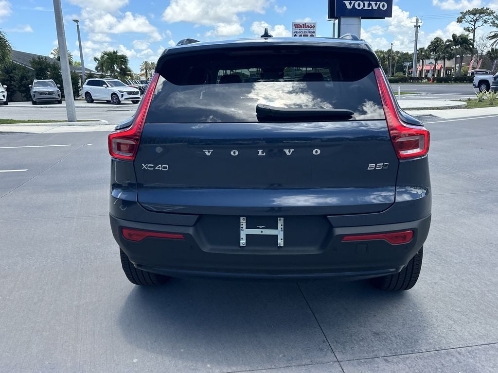 2026 Volvo XC40 B5 Plus
