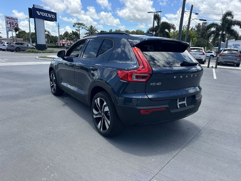 2026 Volvo XC40 B5 Plus