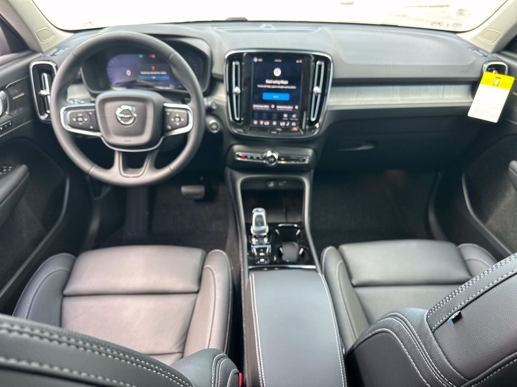 2026 Volvo XC40 B5 Plus