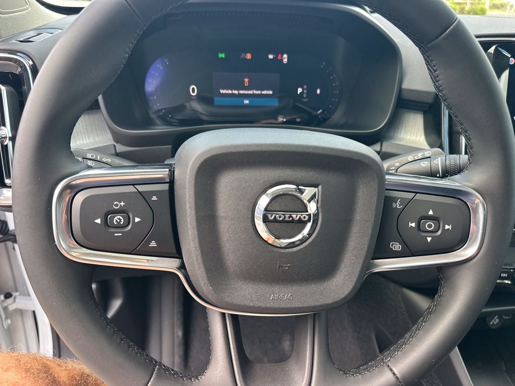2026 Volvo XC40 B5 Plus