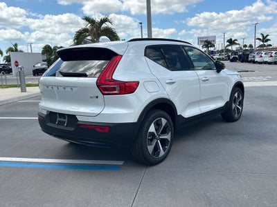 2026 Volvo XC40 B5 Plus