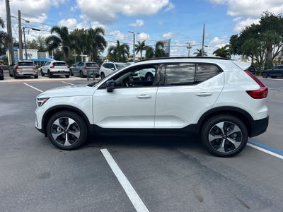 2026 Volvo XC40 B5 Plus